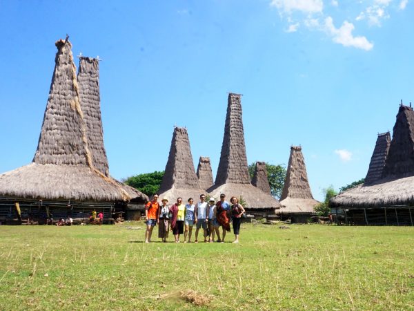 Pulau Sumba: Eksotisme Budaya dan Keindahan Alam yang Menakjubkan di Indonesia